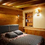 Au Coin Du Chateau Bed & Breakfast Chatillon