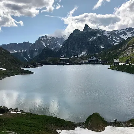 Au Coin Du Chateau Oda ve Kahvaltı