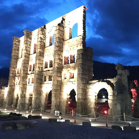 Au Coin Du Chateau Oda ve Kahvaltı