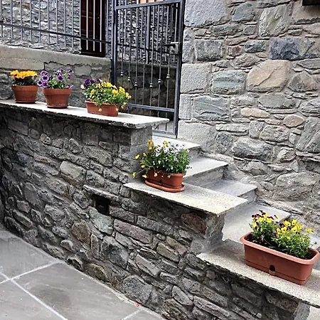 Au Coin Du Chateau Frühstückspension Châtillon