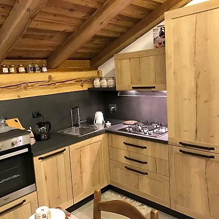 Au Coin Du Chateau Frühstückspension Châtillon