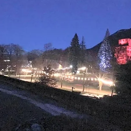 Au Coin Du Chateau Frühstückspension