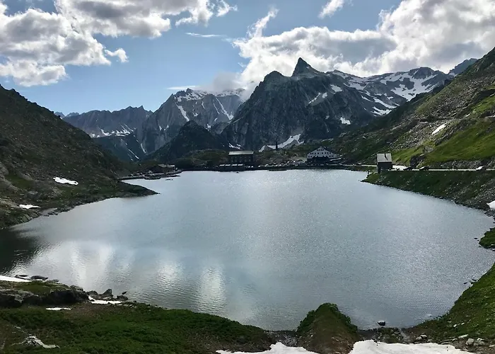 Au Coin Du Chateau Bed & Breakfast