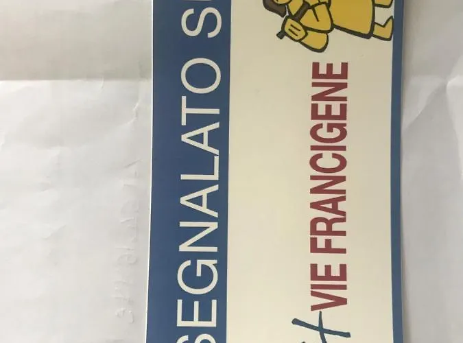 Au Coin Du Chateau Bed & Breakfast 3*